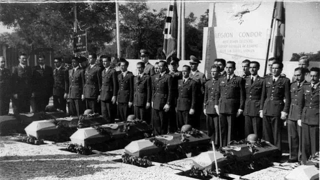 Almudena funeral – Nazis en Cartagena